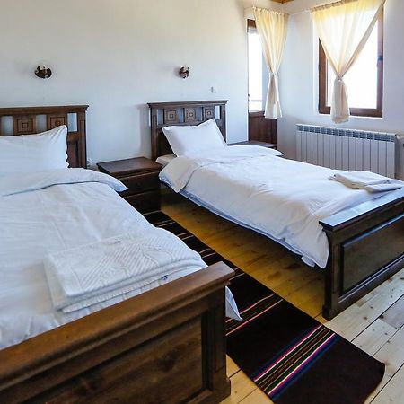 Калпаците - Kalpacite Guest Houses Skrebatno エクステリア 写真