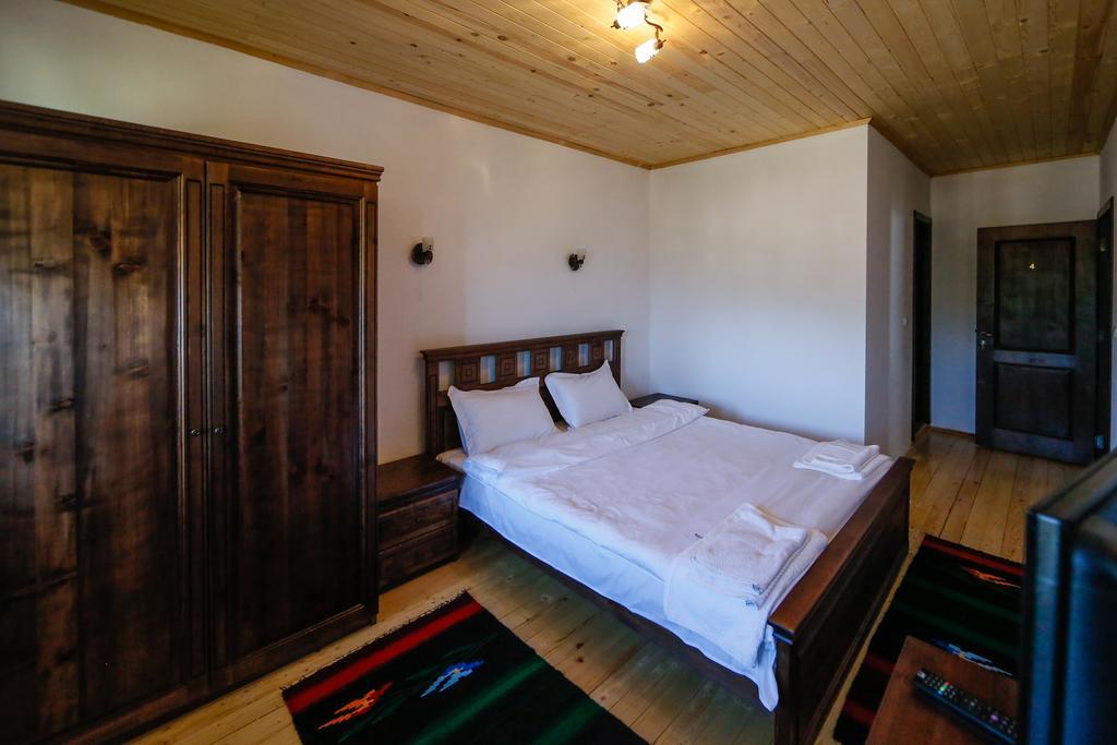 Калпаците - Kalpacite Guest Houses Skrebatno エクステリア 写真