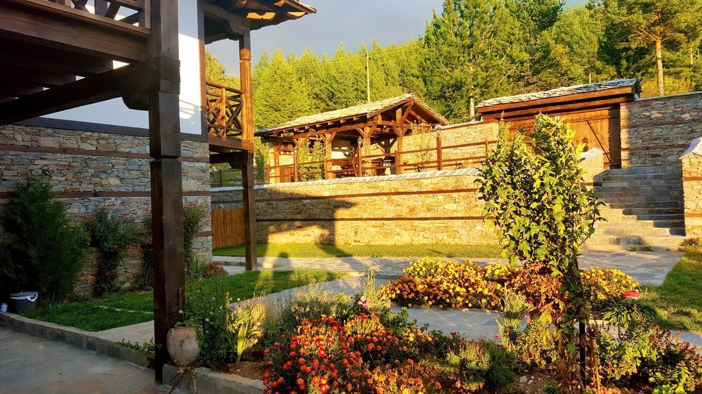 Калпаците - Kalpacite Guest Houses Skrebatno エクステリア 写真